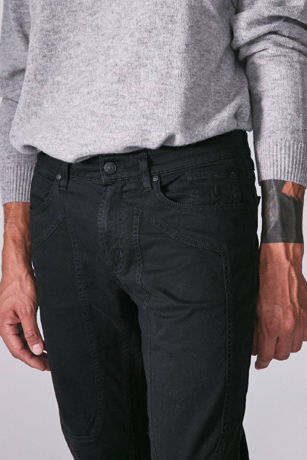 Jeckerson Pantalone slim fit con toppa Consegna Veloce